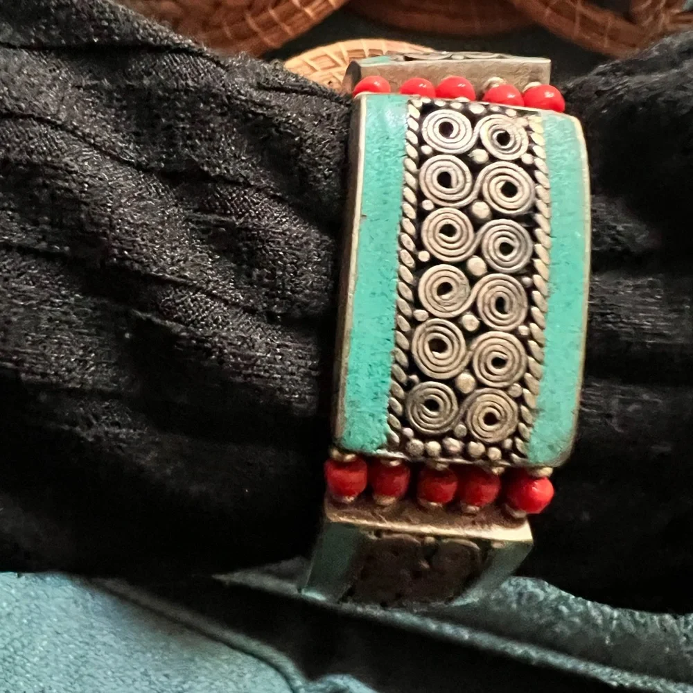 Coral and turquoise bracelet - Picture 4 of 4